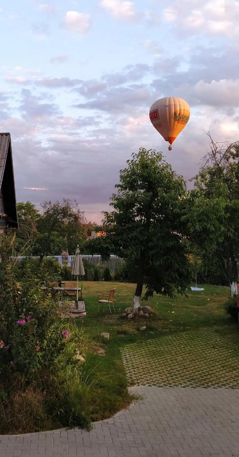 Hillside View House With Garden, Private Parking, Quiet Location - 12 Min To Old Town Anytime, Long Stays Welcome VNO Eksteriør billede